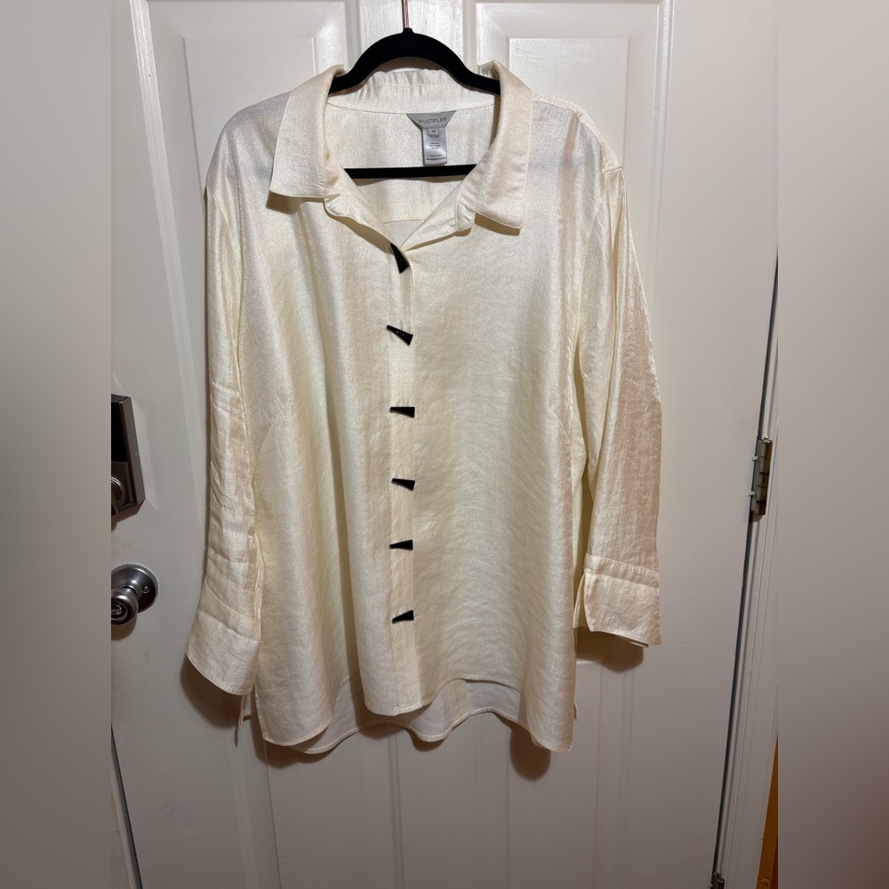 Women’s Cream Button-Up Shirt
